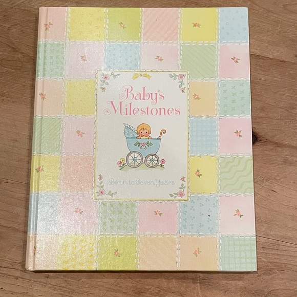 NWOT Baby Milestones Book Birth to 7 years Boy or Girl New Baby Gift Shower - Picture 1 of 5